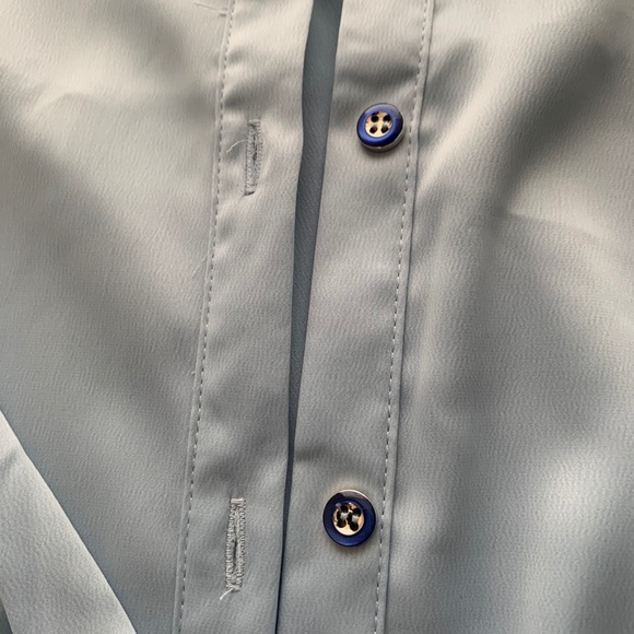 shirt - Picture 2 of 4